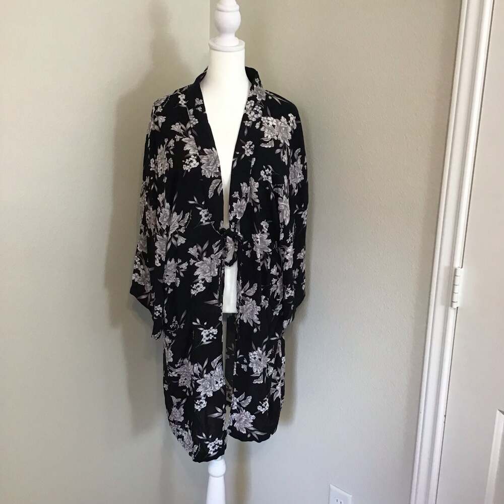 Spiritual Gangster Maya Tie-Front Floral Kimono Robe One Size Cardigan - Picture 2 of 11